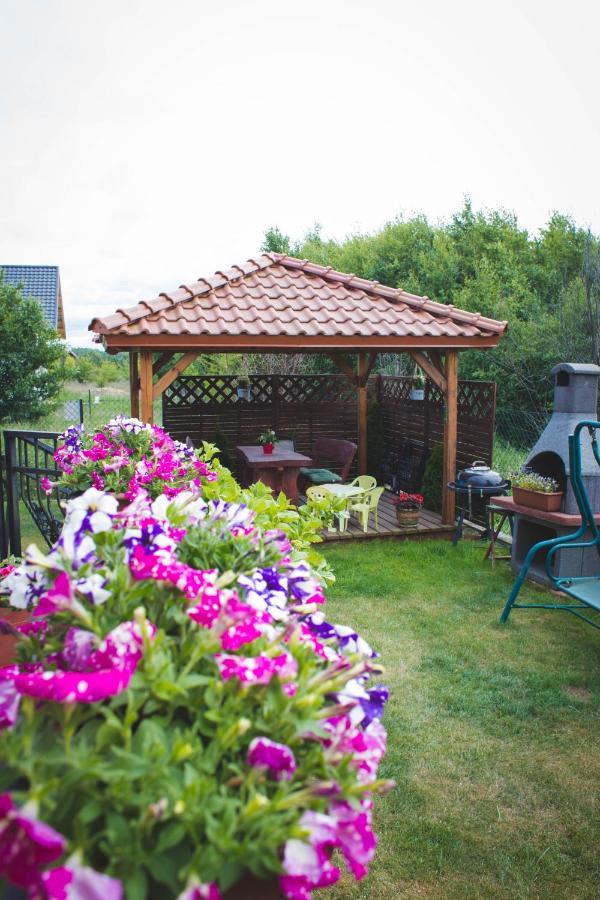 Ewa Pokoje Goscinne Mieroszyno Luaran gambar